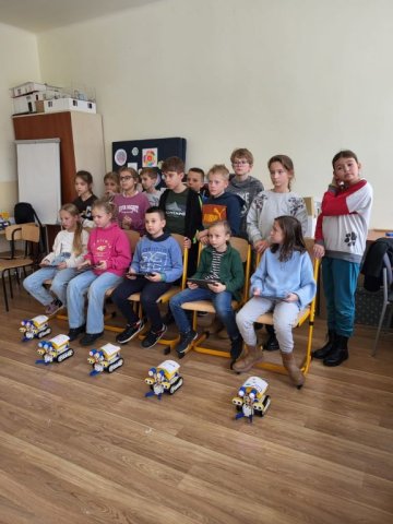 b_1024_768_0_00_images_2023_2024_KAWA_KonferencjaIwE_406876216_812899580637992_1708024770836140676_n